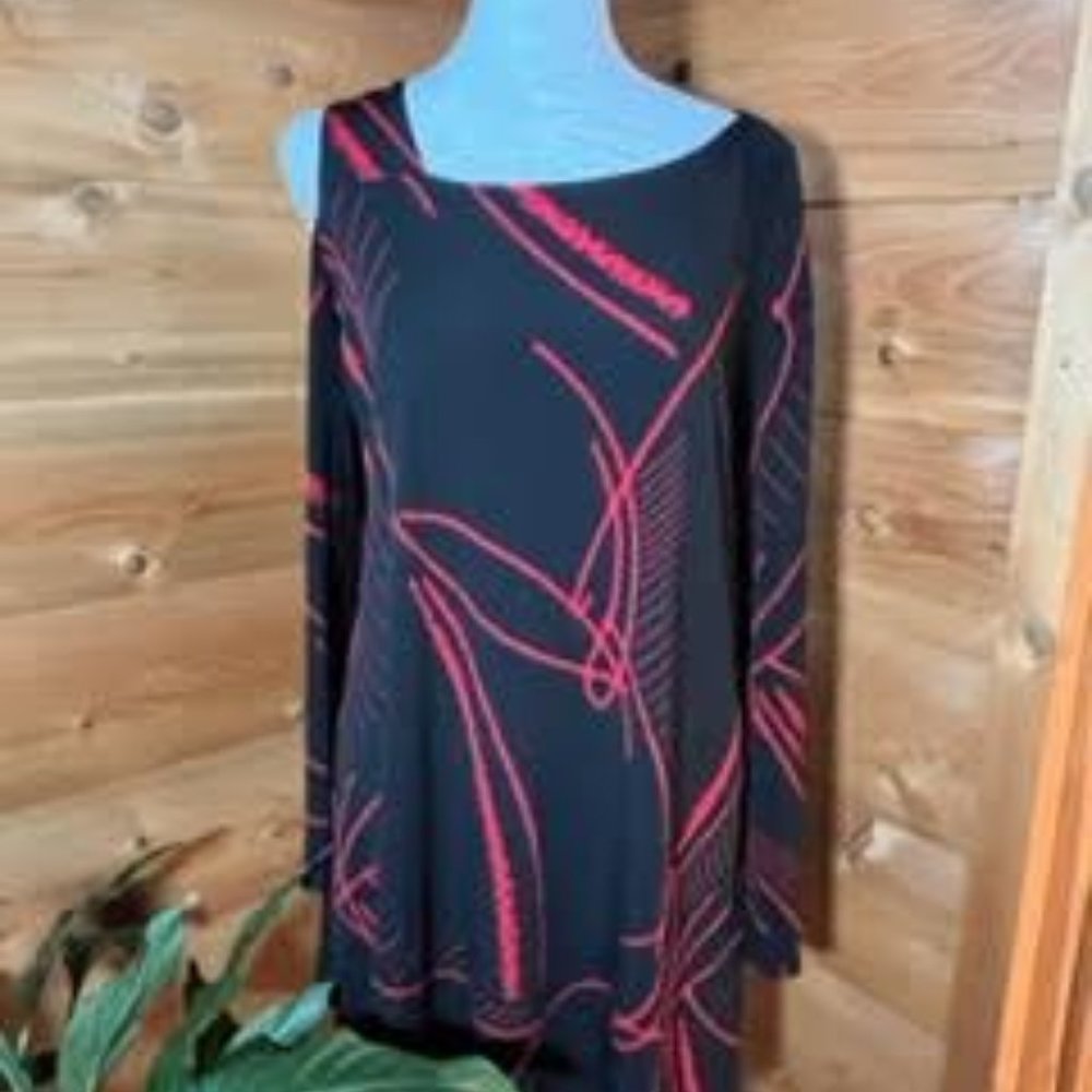 Black and red tunic with cold shoulder on one side. L, tunic